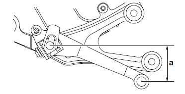 Adjusting the rear disc brake
